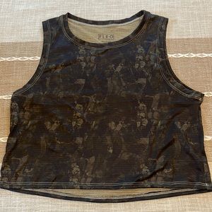 Lightly worn FLEO Dylan Muscle Crop Tank Size M (loose fit)